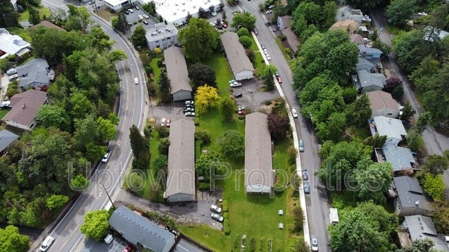 Building Photo - 1420 SW Bertha Blvd