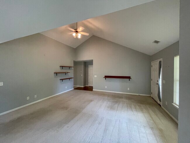 Photo - 144 Grand Oak Cir