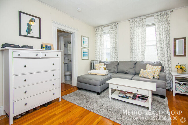 Building Photo - Charming 1-Bed in Allston – Heat & Hot Wat... Unit 3 Rental