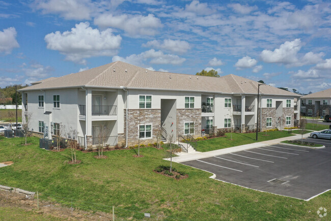 Arbours at Hester Lake Apartments - Dade City, FL | ForRent.com