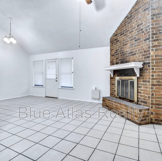Photo - 1705 La Salle Dr
