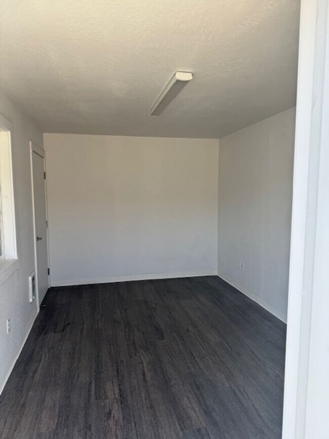 Photo - 967 Lawnsdale Rd Unidad 2