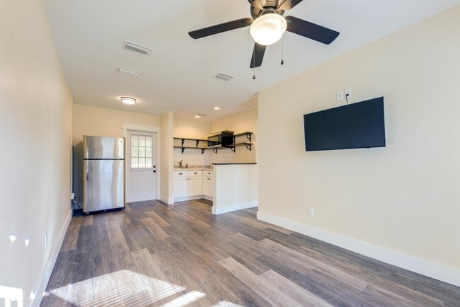 Photo - 1500 Dacron Dr Unit #102