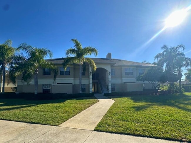 Building Photo - 1708 Eagle Pond Dr Unit 1708