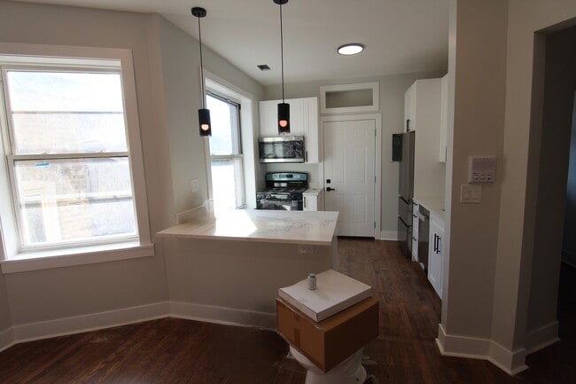 Photo - 956 N Winchester Ave Unidad 3S