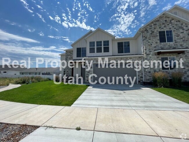 Building Photo - New lower price! Brand New Twin Home in Heber