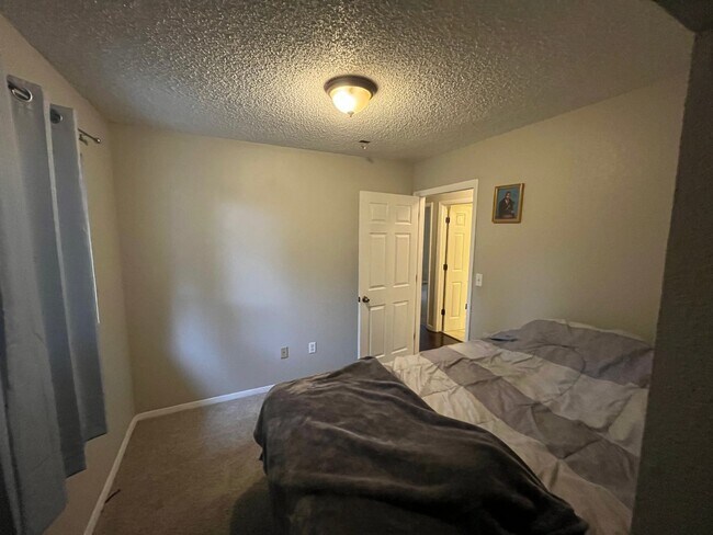 Photo - 1470 W Alaska Pl