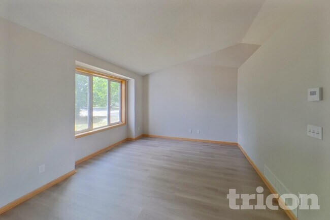 Photo - 1080 Kilbirnie Rd