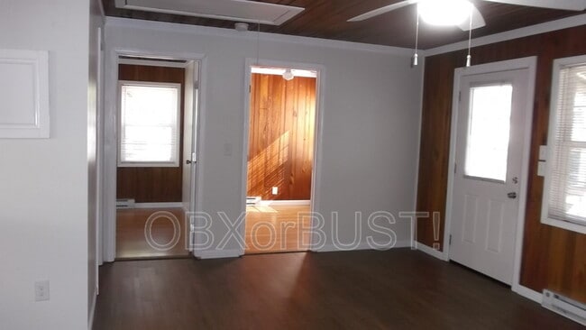 Photo - 2025 Franklin St Unit B