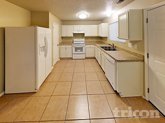 Photo - 7422 Amber Dr