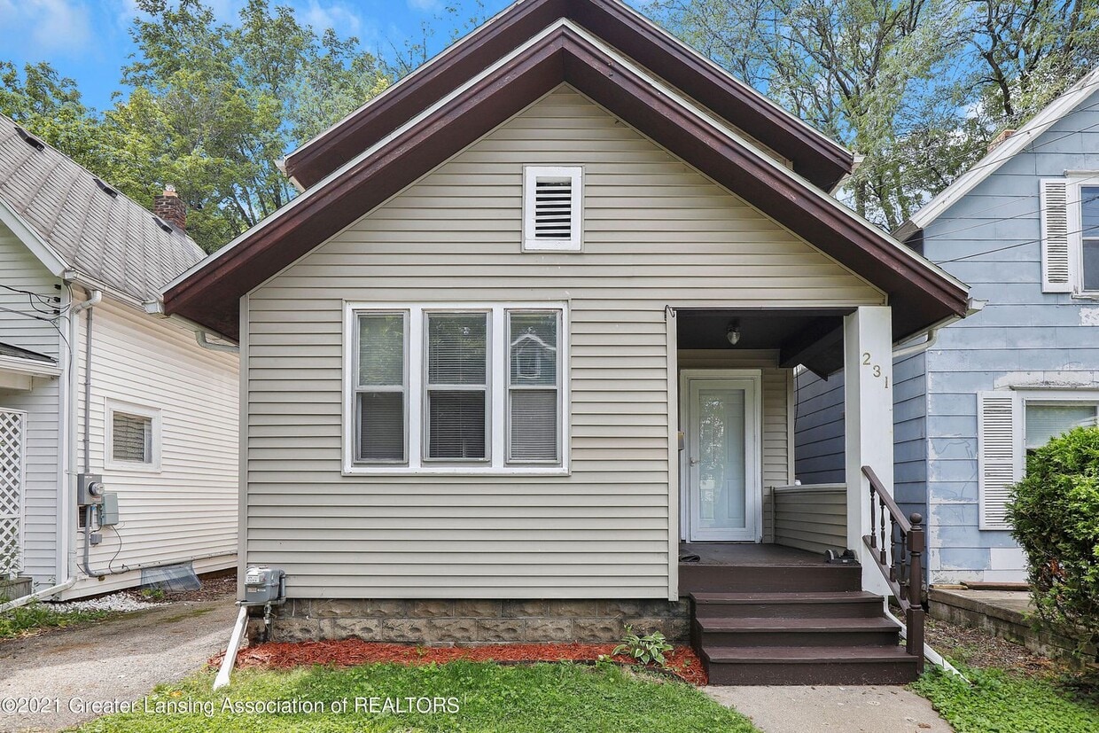 Photo - 231 N Fairview Ave (Lansing, MI)