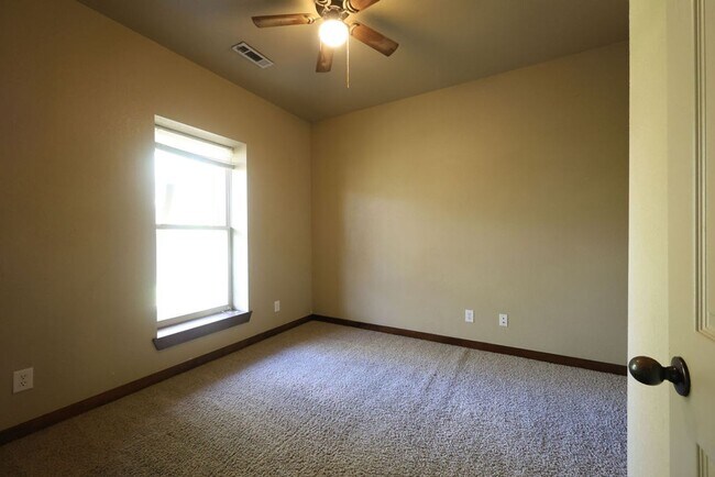 Photo - 18561 South Street Unit 18561 South Street - Apartment (B)