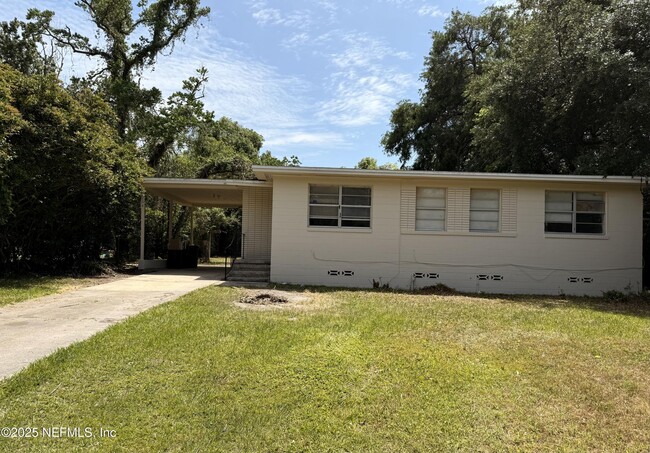 Photo - 7264 Greenway Dr House