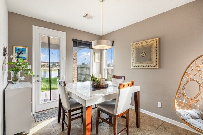 Building Photo - 8142 Cheyenne Hills Trail