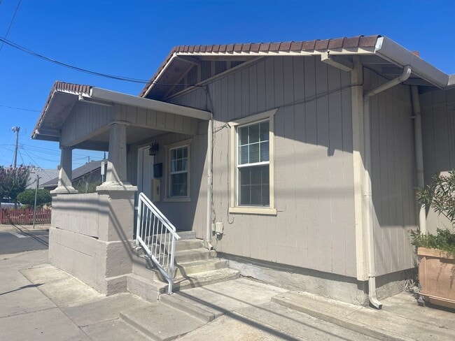 Photo - 802 S Stockton St