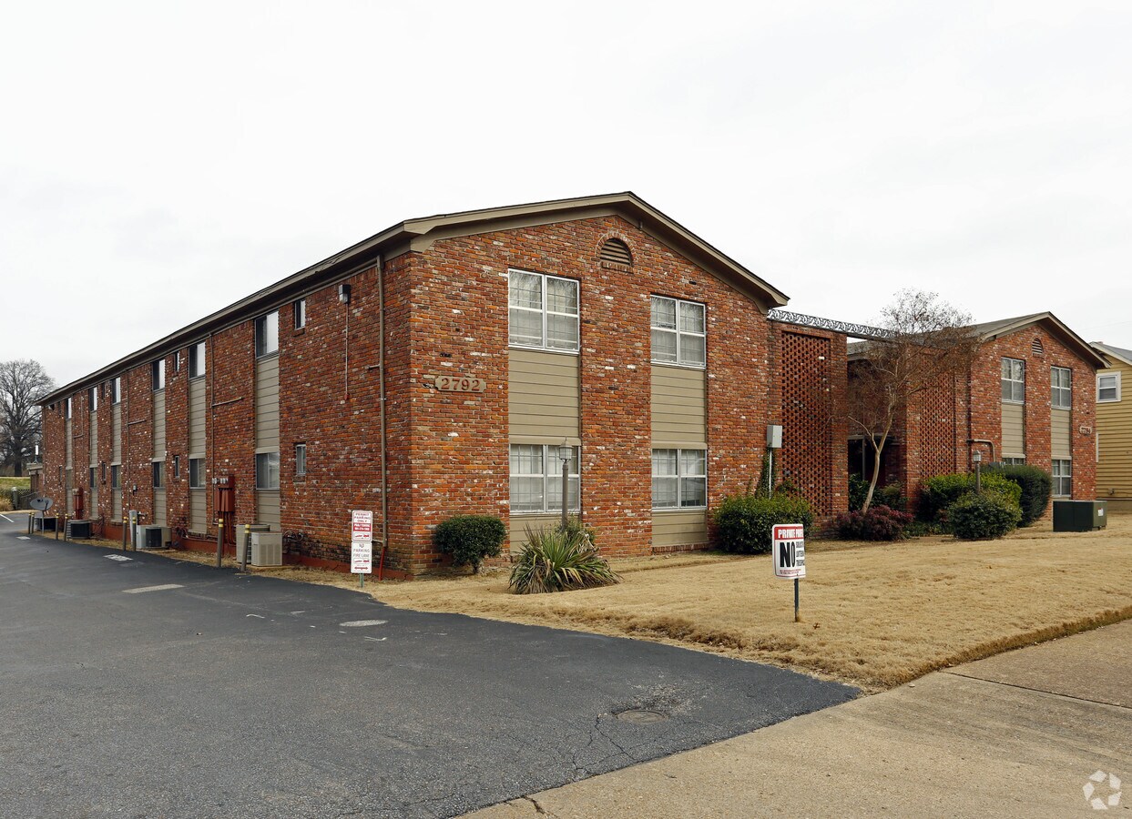 Madison East Apartments - Madison East Apartments