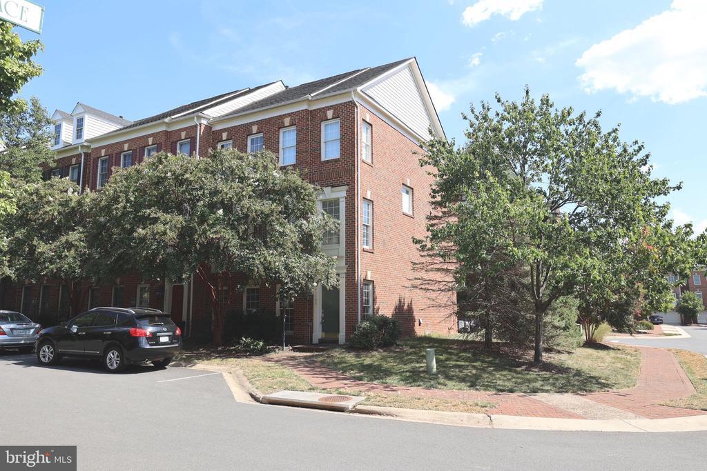 Photo - 43789 Water Bay Terrace