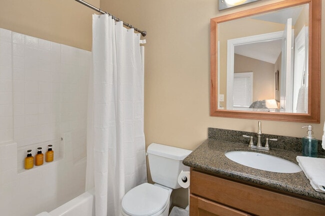 Photo - 2717 E Yesler Wy Unit SI ID1035856P