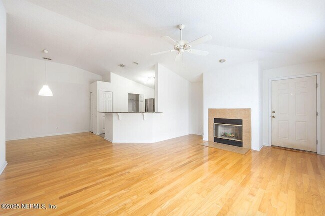 Photo - 168 Jardin De Mer Pl Unidad 168