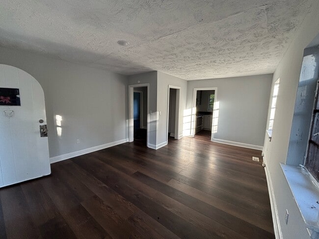 Photo - 1404 Briarcliff Dr