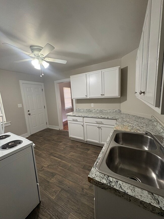 Photo - Spacious 2bedroom Duplex $500.00 off first...