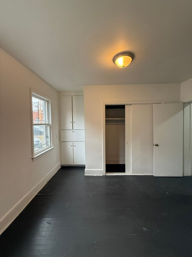 Building Photo - 269 W Cottage Pl Unit Apt #1