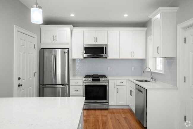 Building Photo - 1 Orient Ave Unit 1 Rental