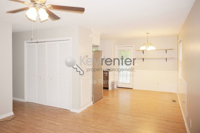 Photo - 1024 Garnett Ave