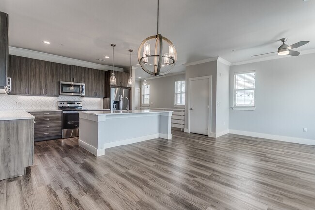 Photo - Discovery at The Realm