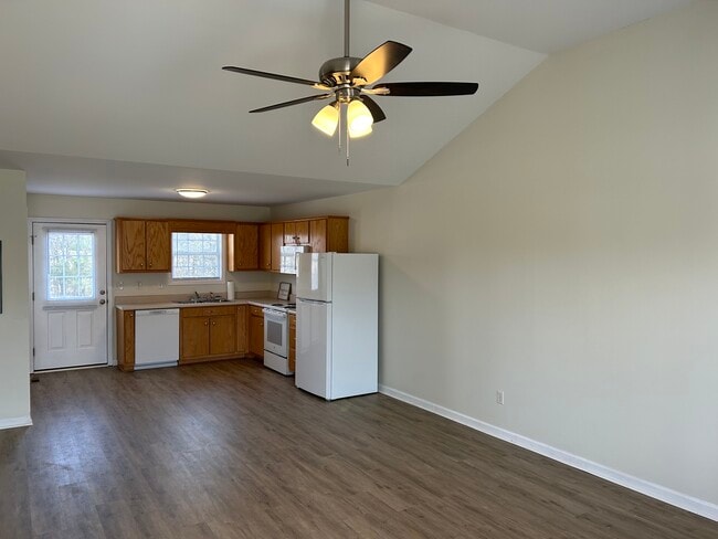 Photo - 49 Farm View Cir