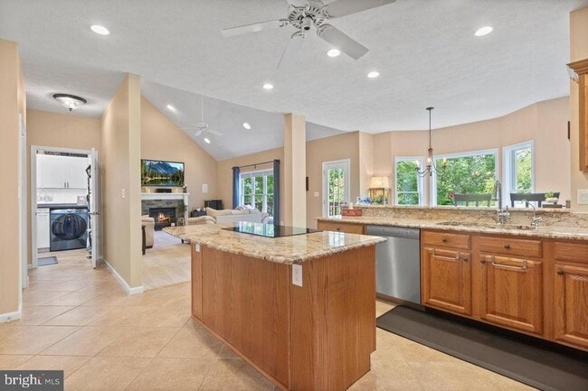 Photo - 22388 Deerpath Ct