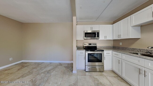 Photo - 2313 Vista Oaks Cir NE