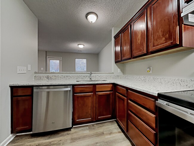 Photo - 9017 Shenington Pl