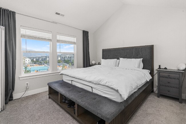 Photo - 2081 N 4100 W Unidad 2081 N 4100 W