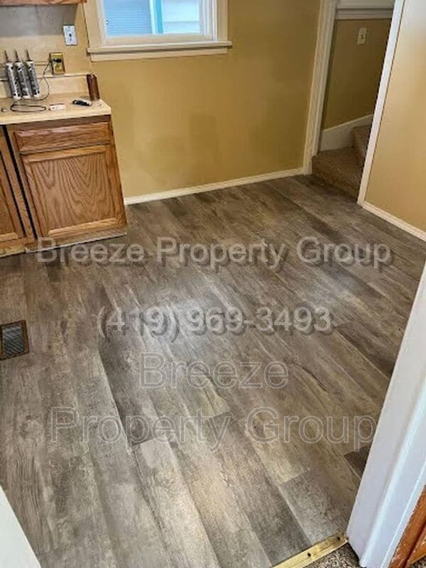 Photo - 17 E Oakland St