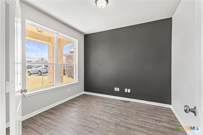 Building Photo - 1024 Shelby Dr Rental