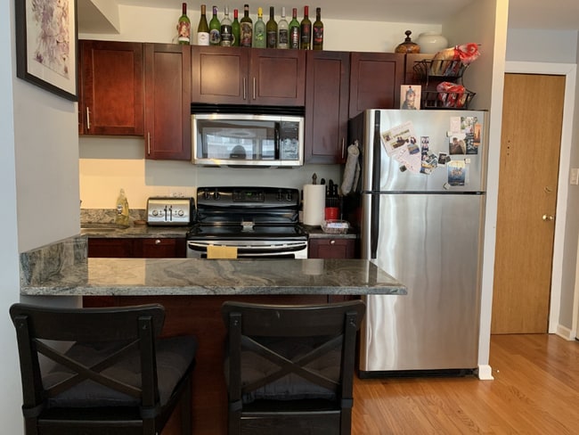 Building Photo - 4180.5 N Marine Dr Unit 1405 Rental