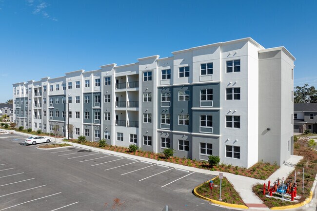 7803 S Orange Ave Orlando, FL 32809-6707 - Sandlake Station Condominium