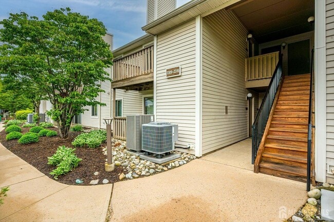 Photo - 2310 Aspen Dr