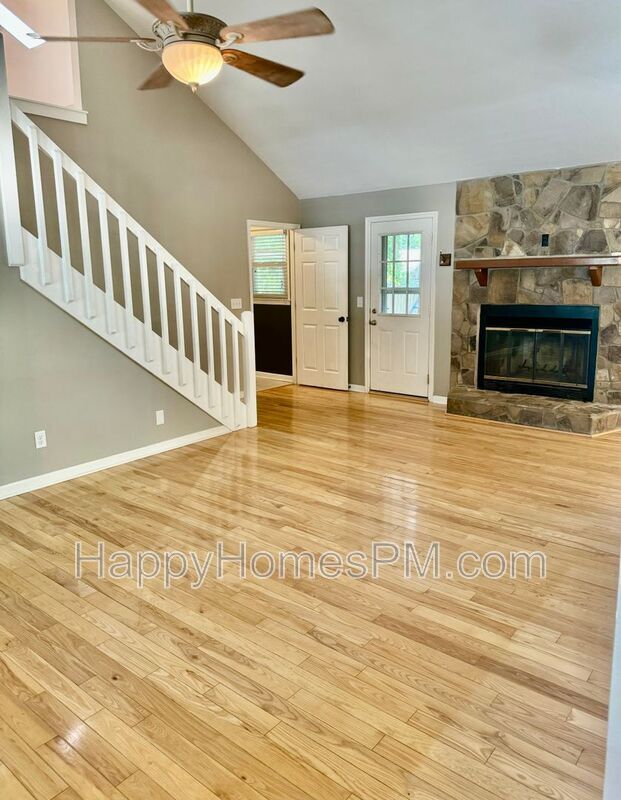 Photo - 119 Durham Dr