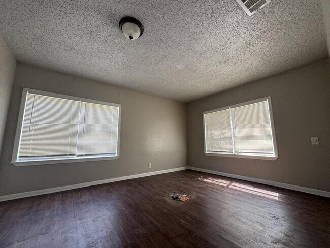 Photo - 1508 S 43rd St