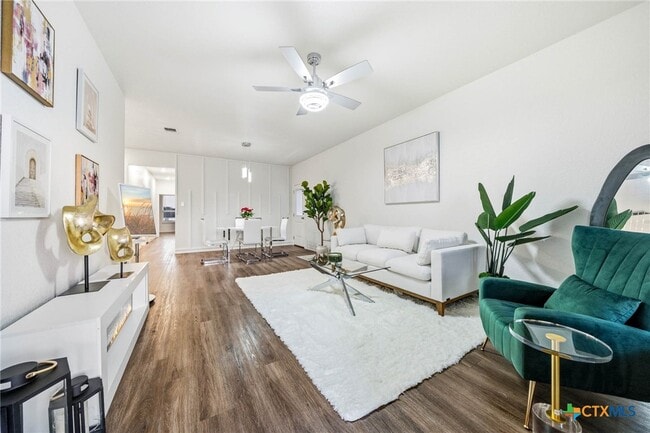 Photo - 5112 Rose Gdn Lp