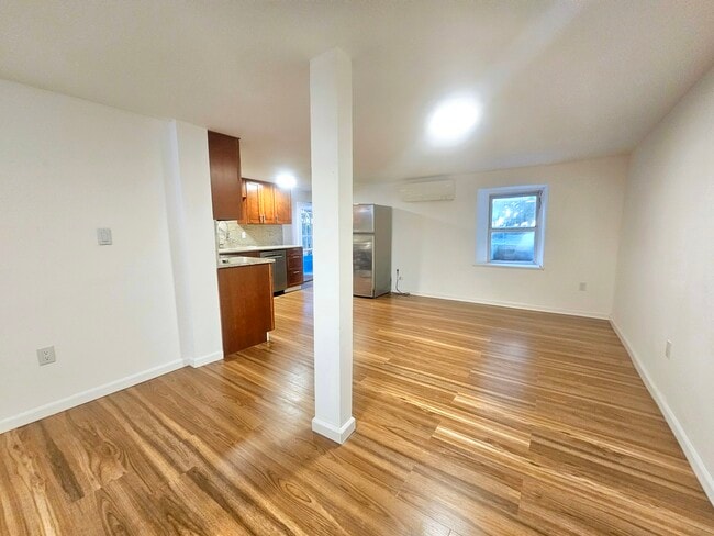 Photo - 686 Parker St Unit 1