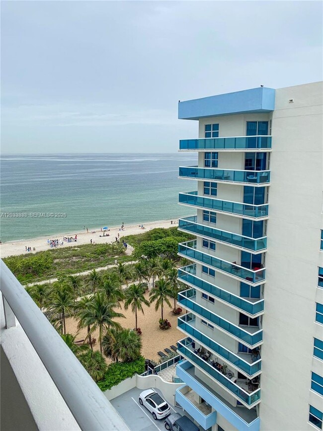 Building Photo - 9225 Collins Ave Unit 1206