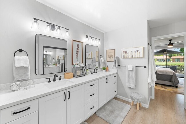 Photo - Designer Seville Condo w/ Golf & Mountain ...