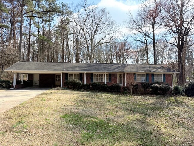 Building Photo - In City Limits!!!