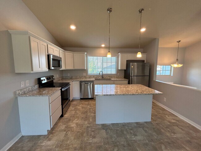 Photo - Newly Build Home for Rent!
