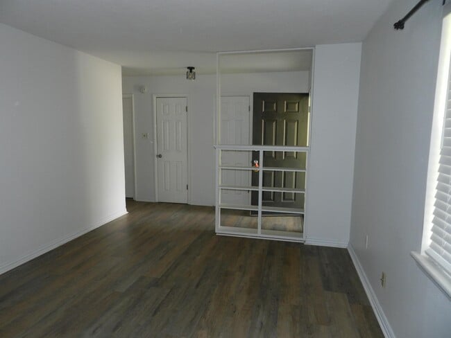 Photo - 413 NW 69th St