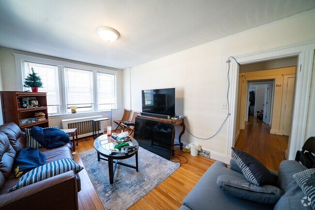 Building Photo - 58 Selkirk Rd Unit 12 Rental
