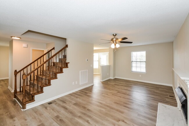 Photo - 605 Rocky Ridge Cir